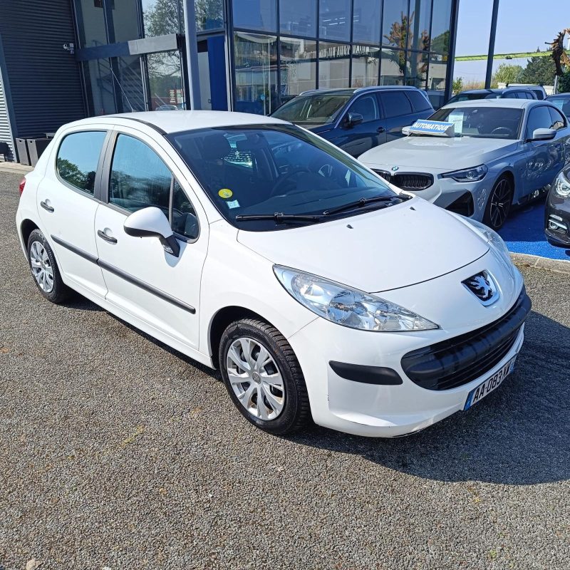 PEUGEOT 207