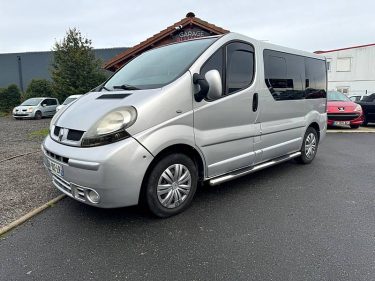 RENAULT TRAFIC II 1.9L dCi Combi court 100cv 9 Places /