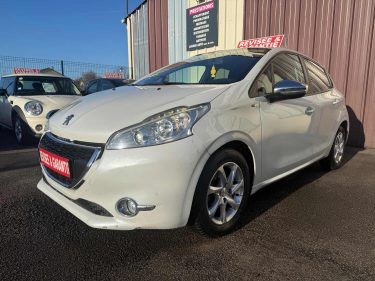 PEUGEOT 208 STYLE 1.2 VTI 82CV 5 PORTES 2015