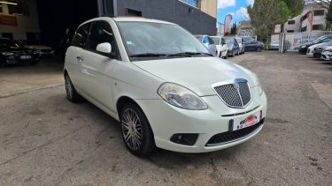 LANCIA Ypsilon 1.3l JTD Multi jet 75ch Lounge , *Idéale jeune conducteur*, *Toit ouvrant*