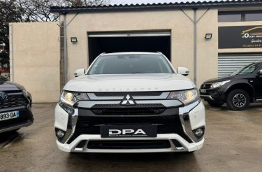 MITSUBISHI OUTLANDER HYBRIDE RECHARGABLE PHEV TWIN MOTOR INVITE 4WD 2019