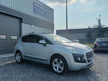 PEUGEOT 3008 1.6 HDI 112 cv PREMIUM TRES PROPRE CT OK / Toit pano / Bluetooth / SUIVI COMPLET