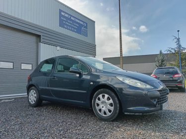 PEUGEOT 307 PHASE II 1.4 16V 90 CV XR CLIM / REGULATEUR / SUIVI PEUGEOT / DISTRIBUTION NEUVE