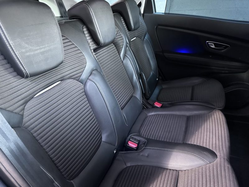 Renault Grand Scenic 1.7 Blue DCI 120CH Edc Business 7 Places 2020 - Miniature 18