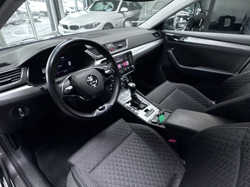 Skoda Superb Combi 2.0 TDI 150CH Scr DSG7 Business 2023 - Miniature 10