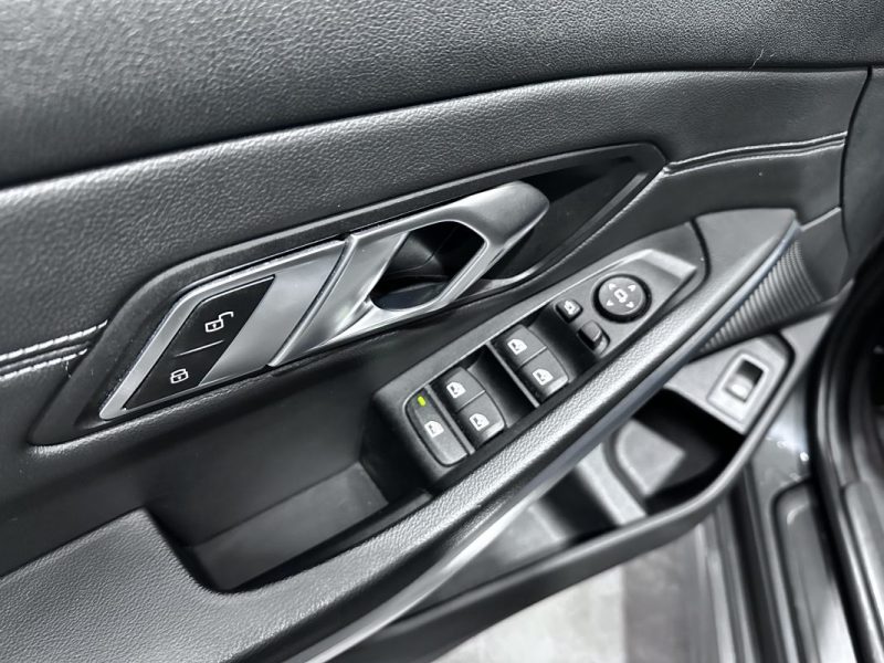 Bmw 320DA 190CH Sport 2019 - Miniature 15