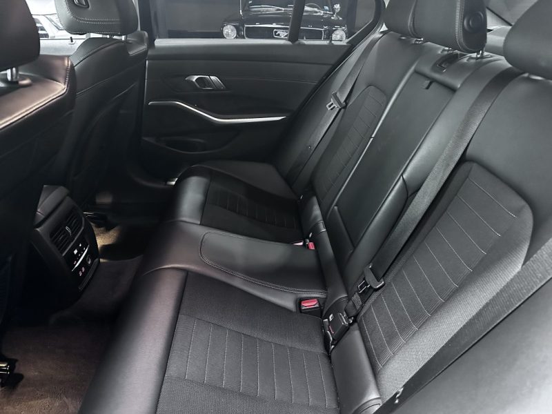 Bmw 320DA 190CH Sport 2019 - Miniature 16