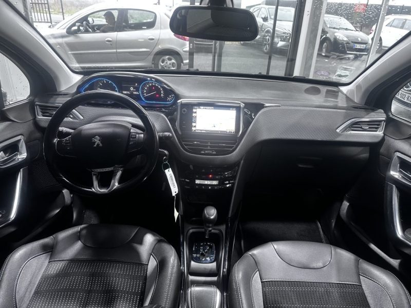 Peugeot 1.2 110CH EAT6 Allure 2008 - Miniature 13