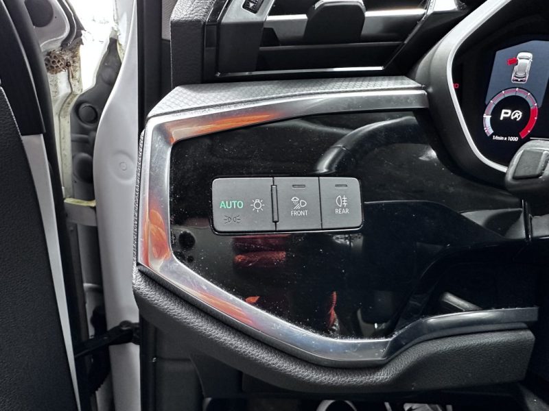 Audi Q3 35 Tfsi 150CH Design S Tronic 7 2019 - Miniature 14