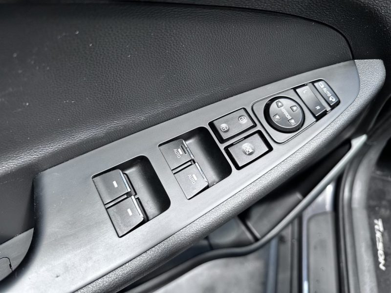 Hyundai Tucson Ii 1.6 Crdi 115CV Intuitive 2019 - Miniature 16