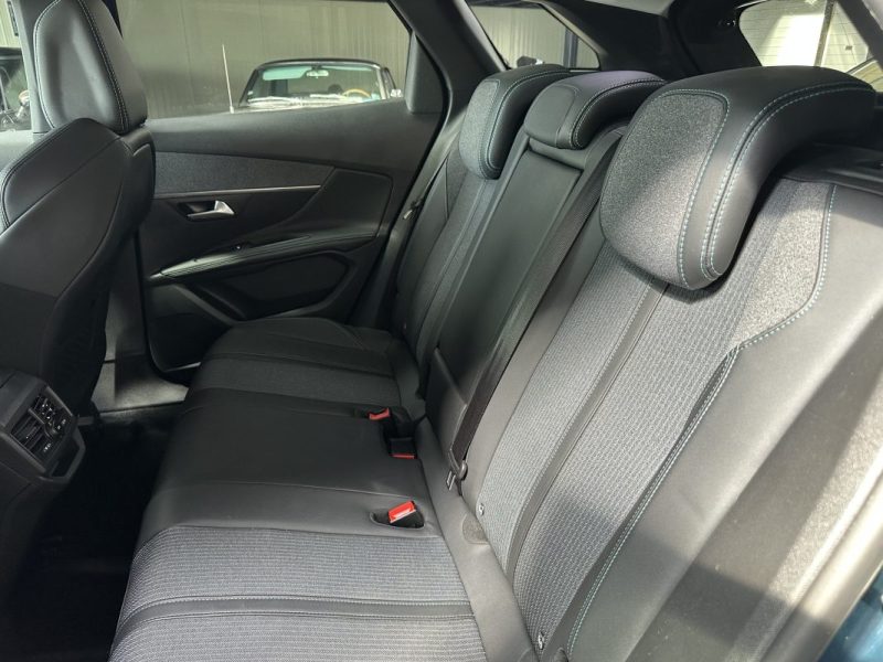 Peugeot 3008 Bluehdi 130CV Allure Pack 2022 - Miniature 12