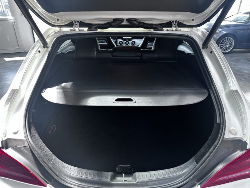 Mercedes Cla Shooting Brake 220 Cdi Sensation 7-g Dct 2015 - Miniature 17