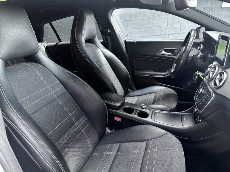 Mercedes Cla Shooting Brake 220 Cdi Sensation 7-g Dct 2015 - Miniature 14