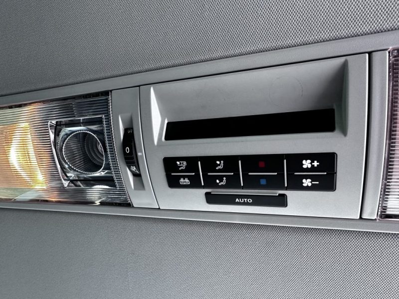 Volkswagen Multivan 2.0 Bitdi 180 DSG7 2015 - Miniature 26