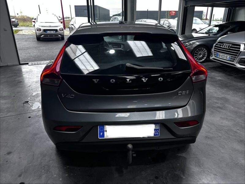 Volvo V40 D2 120CV Inscription 2016 - Miniature 5