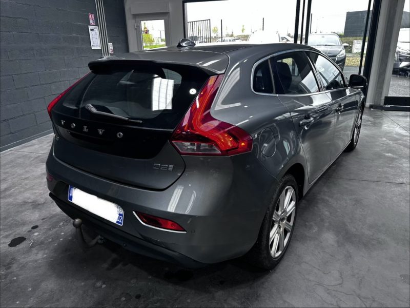 Volvo V40 D2 120CV Inscription 2016 - Miniature 6
