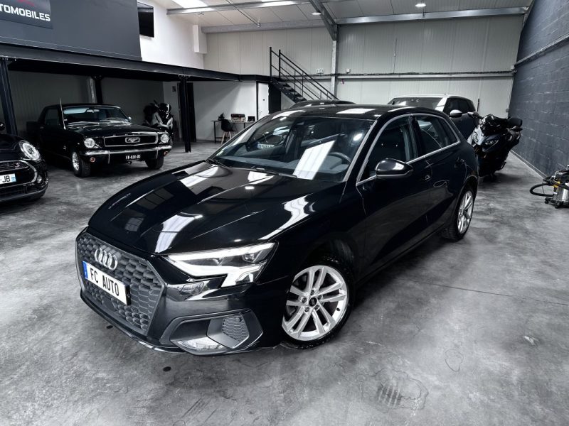 Audi A3 Sportback 30 TDI 116CV Stronic Business Line Cockpit 2022 - Miniature 2