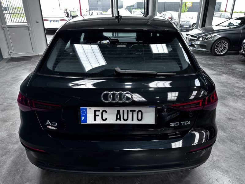 Audi A3 Sportback 30 TDI 116CV Stronic Business Line Cockpit 2022 - Miniature 8