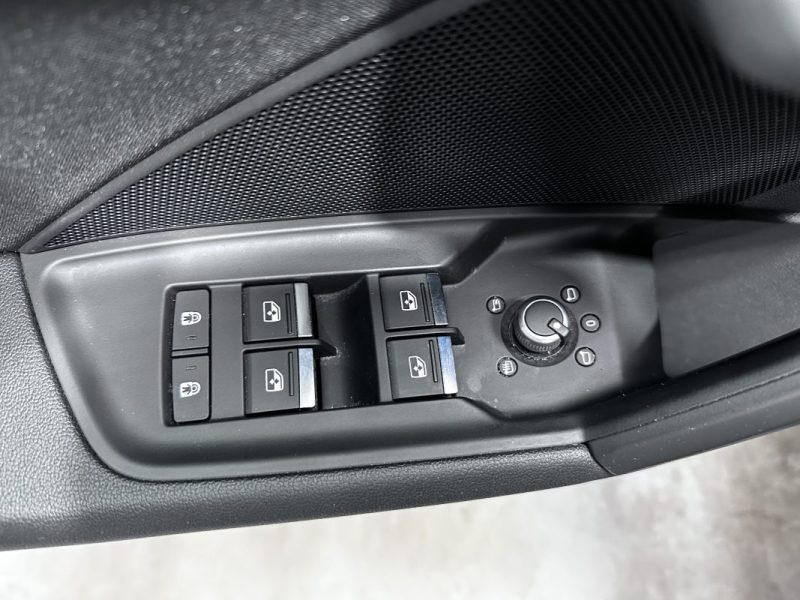 Audi A3 Sportback 30 TDI 116CV Stronic Business Line Cockpit 2022 - Miniature 18