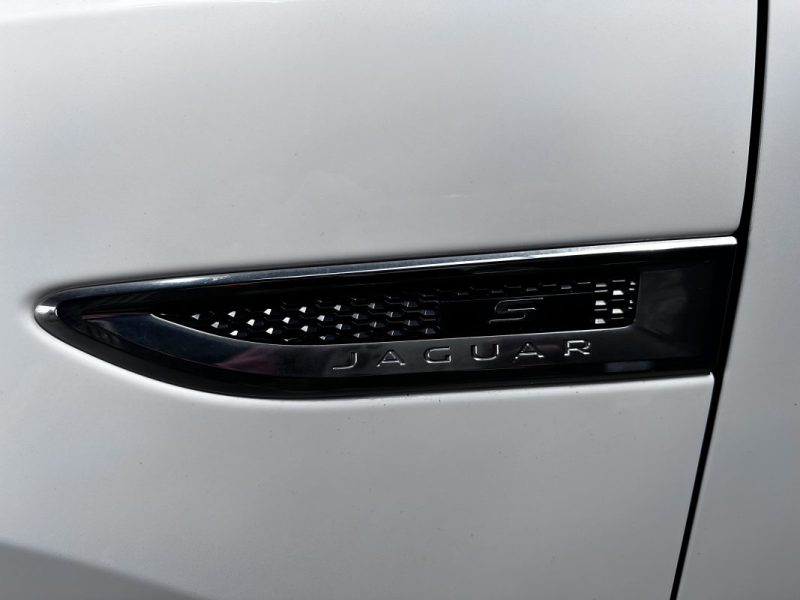 Jaguar E-pace Jaguar E-pace 2.0D 150CV R-dynamic S 2018 - Miniature 15
