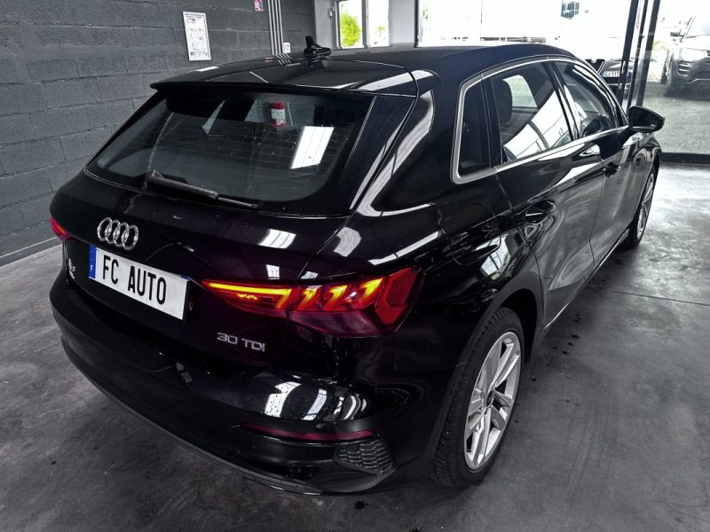 Audi A3 Sportback 30 TDI 116CV Stronic Business Line Cockpit 2022 - Miniature 5