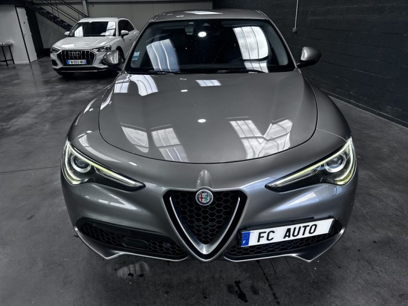 Alfa Romeo Stelvio 2.0T 280CV Q4 AT8 First Edition 2017 - Miniature 11