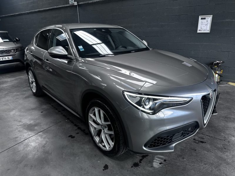 Alfa Romeo Stelvio 2.0T 280CV Q4 AT8 First Edition 2017 - Miniature 9