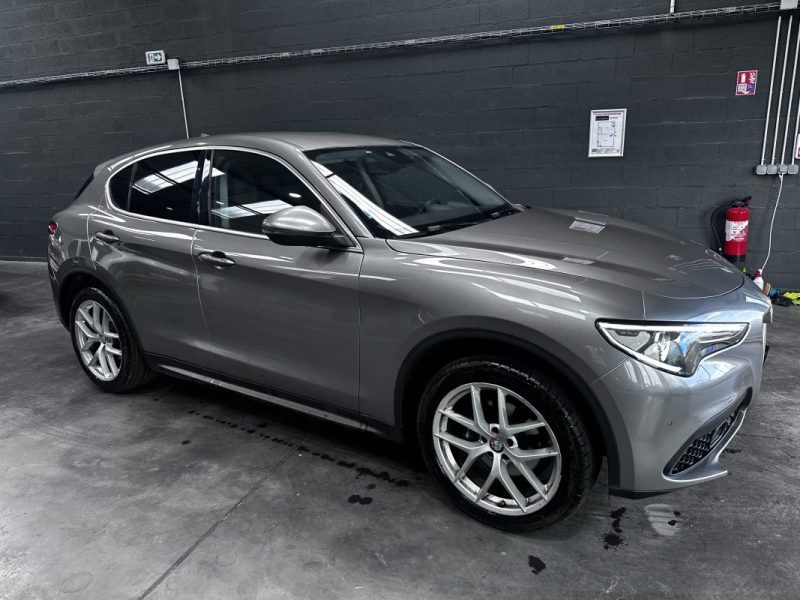 Alfa Romeo Stelvio 2.0T 280CV Q4 AT8 First Edition 2017 - Miniature 10