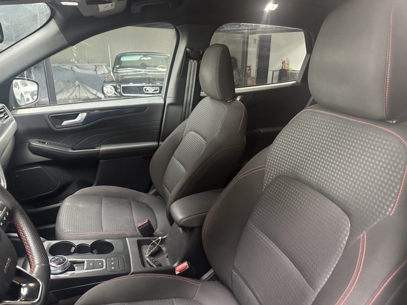 Ford Kuga Iii 2.5 Duratec 190CV Flexifuel Fhev E85 Powershift St-line 2022 - Miniature 11