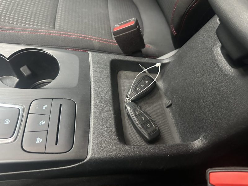 Ford Kuga Iii 2.5 Duratec 190CV Flexifuel Fhev E85 Powershift St-line 2022 - Miniature 14