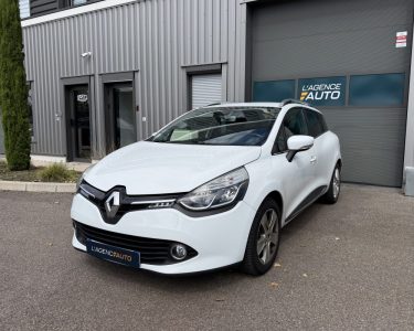 Renault CLIO IV ESTATE - ENTRETIEN COMPLET RENAULT - PNEUS NEUF MICHELIN