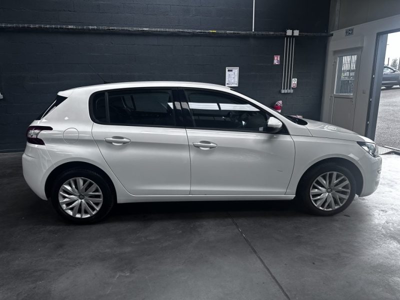 Peugeot 308 Ii 1.6 HDI 100 2016 - Miniature 6