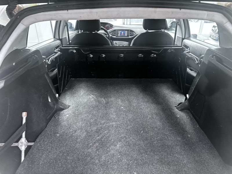Peugeot 308 Ii 1.6 HDI 100 2016 - Miniature 11