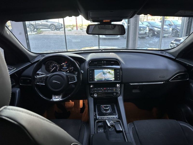 Jaguar F-pace 3.0D V6 300 Pure Awd Ba R-sport 2018 - Miniature 11