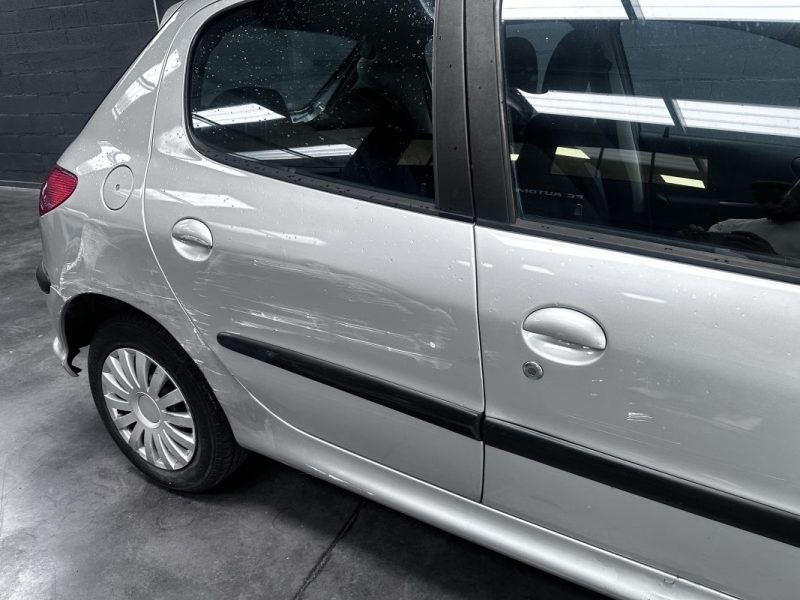 Peugeot 206 5 Portes 1.4 I 2004 - Miniature 13