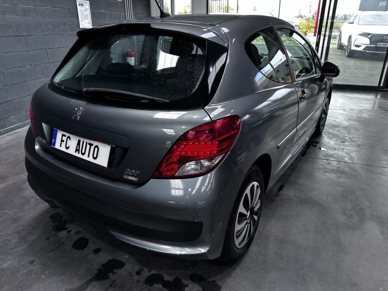 Peugeot 207 207 1.6 HDI 90 Premium 2009 - Miniature 6