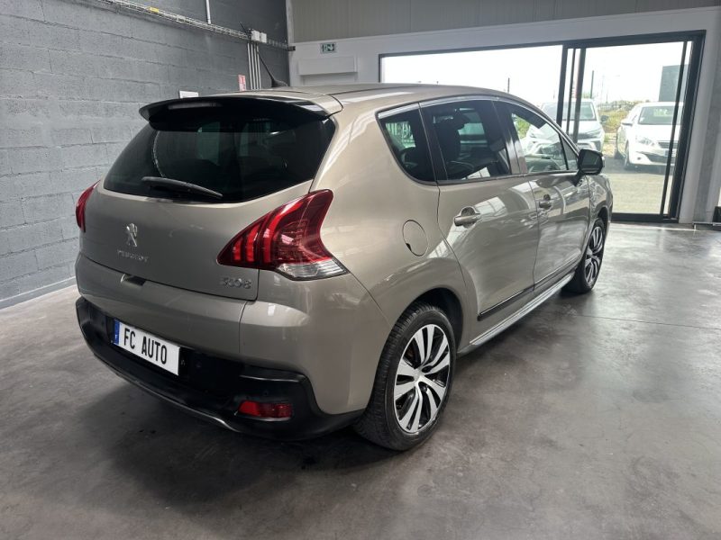 Peugeot 3008 HYBRID4 2.0 HDI 163CV BMP6 + Electric 37CV 2014 - Miniature 5