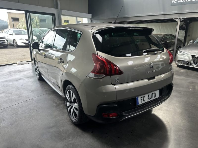 Peugeot 3008 HYBRID4 2.0 HDI 163CV BMP6 + Electric 37CV 2014 - Miniature 7